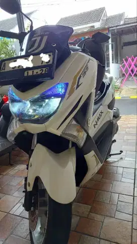 Nmax old white 2018