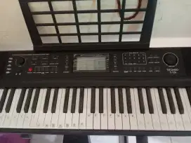 piano techno T-73i
