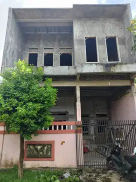 Dijual Rumah 2 Lantai Proses Renov
