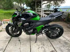Kawasaki z800 2013 LOW KM LIKE NEW