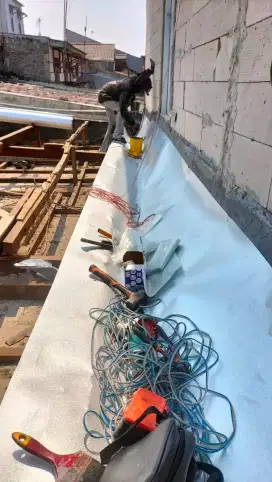 perbaikan atap bocor dan talang air bocor