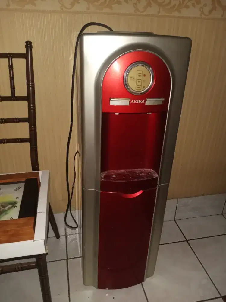 Dispenser Akira merah silver