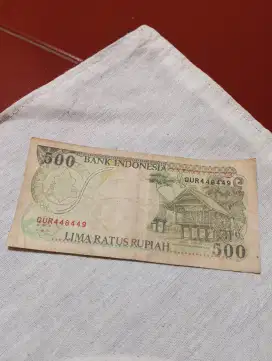 Uang Kertas RI 500 nomer seri unik