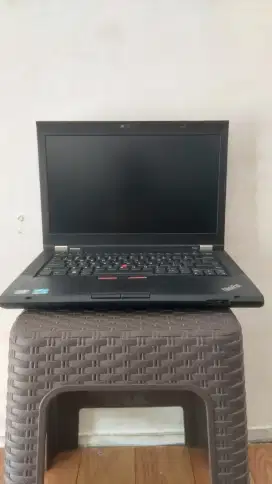 JUAL LAPTOP LENOVO T430 CORE 7-3520, VGA NVDIA5400M, RAM12GB, SSD256GB