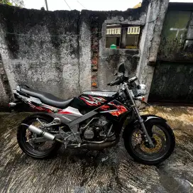Kawasaki Ninja R