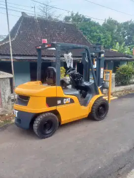 Forklift 3 Ton Diesel Cat 2020