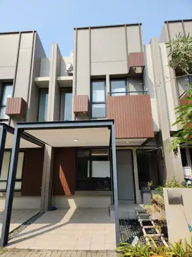 DIJUAL! RUMAH STRATEGIS DALAM CLUSTER DI KAWASAN GADING SERPONG