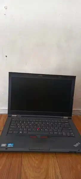JUAL LAPTOP LENOVO T430 CORE i7-3520M,VGA NVDIA 5400RAM12GB,SSD256GB