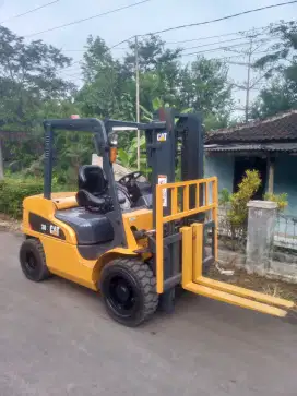 Forklift 3 Ton Caterpillar 2020 Diesel