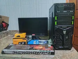 Jual PC sudah SSD fulset murah monitor, keyboard mouse speaker baru