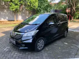 Dp 3 Juta - Kredit Mobil Honda Freed SD 1.5 Matic AT 2015
