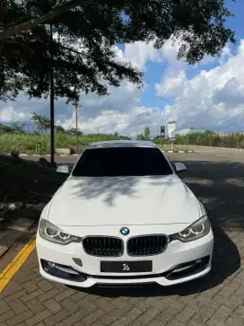 BMW F30 320i 2012