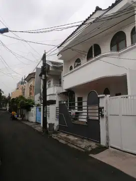 Dijual Rumah Bagus di Tomang Jakarta Barat - Jalan Dahlia