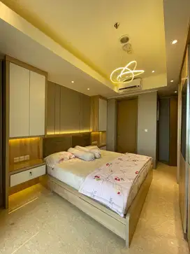 DISEWAKAN Apartemen 3 BEDROOM FURNISHED MEWAH uk 113m2 HARGA 265jt/th