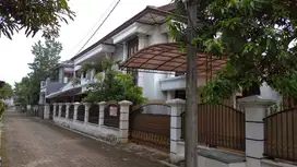 Dijual Cepat Rumah Hitung Tanah di Cluster Elit Pondok Bambu