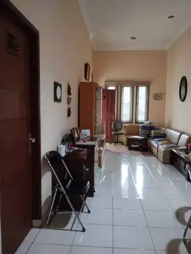 Di Jual rumah, di Regensi Melati Mas