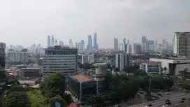 Super Murah 50% NJOP Apartemen Slipi 3br Hook City View Cantik