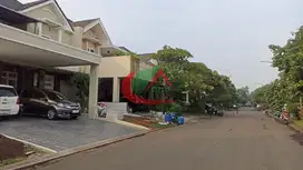 Dijual Rumah Mewah  sudah Renovasi di Kota Wisata Semi Furnish