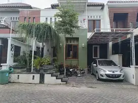 Rumah bagus 2 lantai siap huni di condongcatur