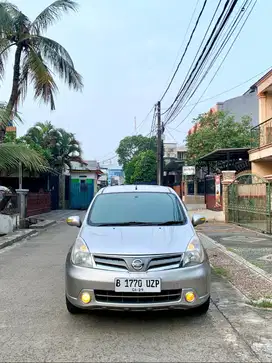 Nissan Grand livina XV Ultimate 2013 Automatic Tangan Pertama