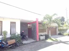 Rumah + Kantor Manyar STRATEGIS, FULL FURNISHED