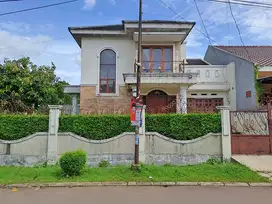 Harga Murah, Rumah Bangunan Mandiri, Hook, di Perum Griya Loka BSD
