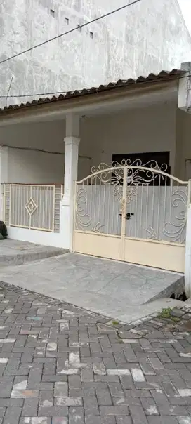 Dijual Rumah Bagus Dan Terawat Lokasi Strategis Pondok Candra Indah