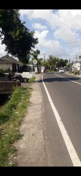 Di kontrakan tanah jalan Sedap Malam, Denpasar, Bali