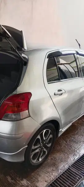 Toyota Yaris 2010 Bensin