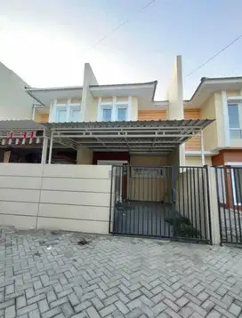 Disewakan rumah 2lantai siap huni Regency One Pogot, dekat kenjeran
