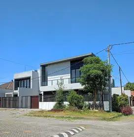 Rumah Hook Gayungkebonsari dkt A Yani, Tol, Ketintang, Royal Plaza