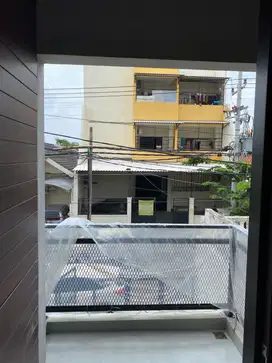 Dijual Rumah Baru 2 Lantai Perum Kutisari  Surabaya Selatan