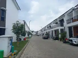 RUMAH 2 LANTAI DEKAT KARAWACI 4 K.TIDUR