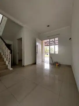 DIJUAL CEPAT RUMAH DI JGC CLUSTER SOUTH THAMES, JAKARTA TIMUR
