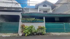 DIJUAL Rumah 2 Lantai Kebon Jeruk Dekat Studio RCTI Jakarta Barat