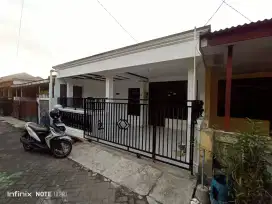 DISEWAKAN RUMAH 4 KAMAR DEKAT KAMPUS