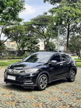 LOW KM MULUS TERAWAT LIKE NEW ! Honda HRV 1.5 SE AT 2018 pakai 2019
