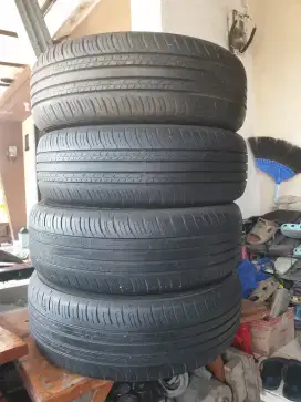 Dunlop enasave 215/60 R17