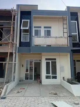 Rumah Cluster kawasan Jaksel 200 meter halte Buswey Budi luhur