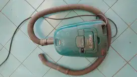 Vacuum Cleaner SHARP 600 Watt
