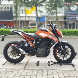 KTM DUKE 250 ABS ORANGE 2018 KM 18K PAJAK PANJANG SUPERB