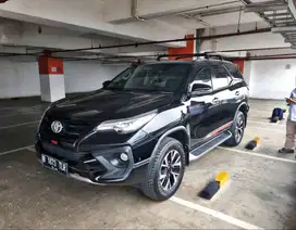 Toyota Fortuner TRD Sportivo Matic AT Solar AT Tahun 2018 Hitam , 2019