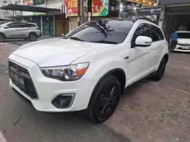 OUTLANDER PX AT AUTOMATIC 2015 PUTIH