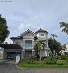 Rumah  Pakuwon City , STRATEGIS ROW 3 MOBIL