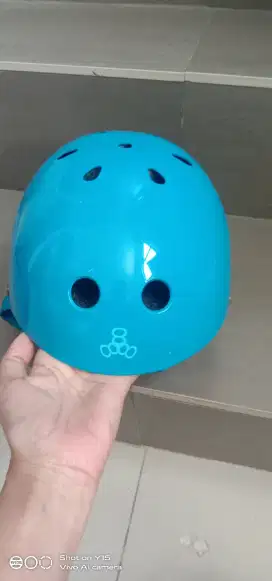 Helm skateboard anak anak biru