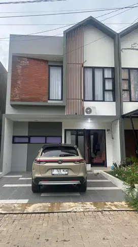 Sewa Rumah 2 lantai