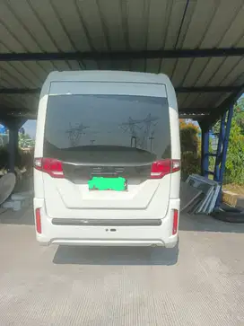 Isuzu Elf 2018 Bensin