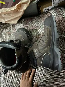 Sepatu safety cheetah
