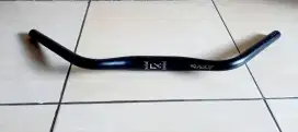 Stang kumis merk Raze