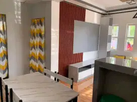 Tukang renovasi dan atap